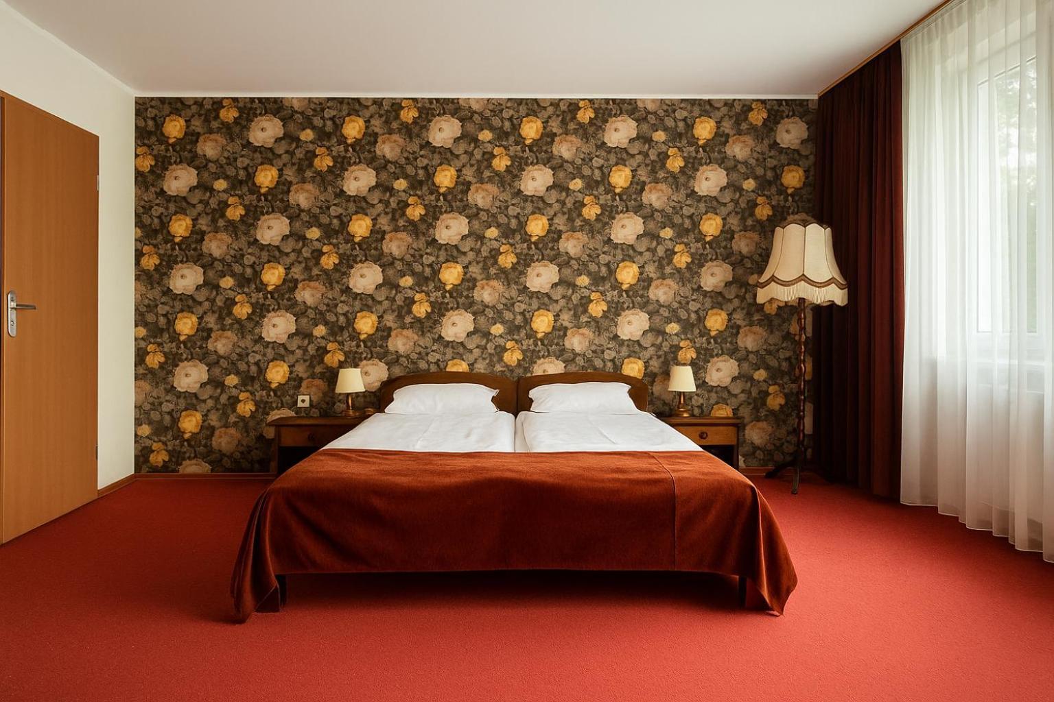 Hotel Metro Klodzko Ngoại thất bức ảnh